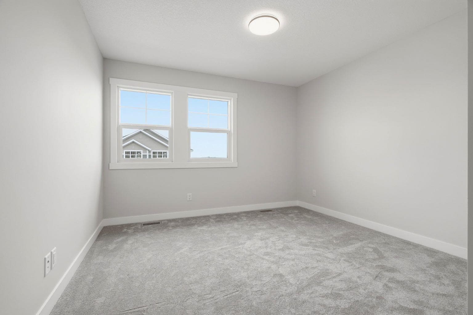 435 kinniburgh Loop 