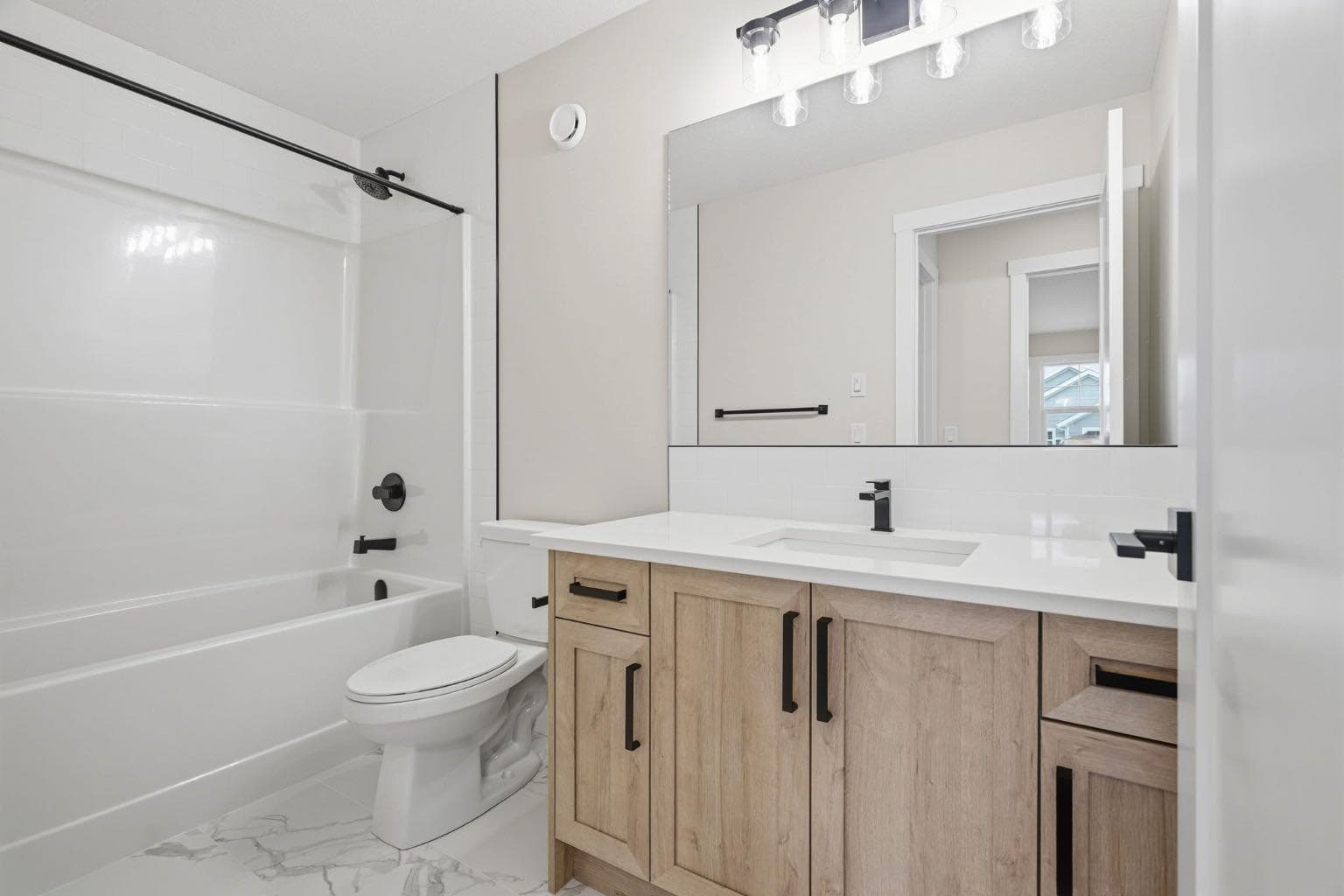 435 kinniburgh Loop 