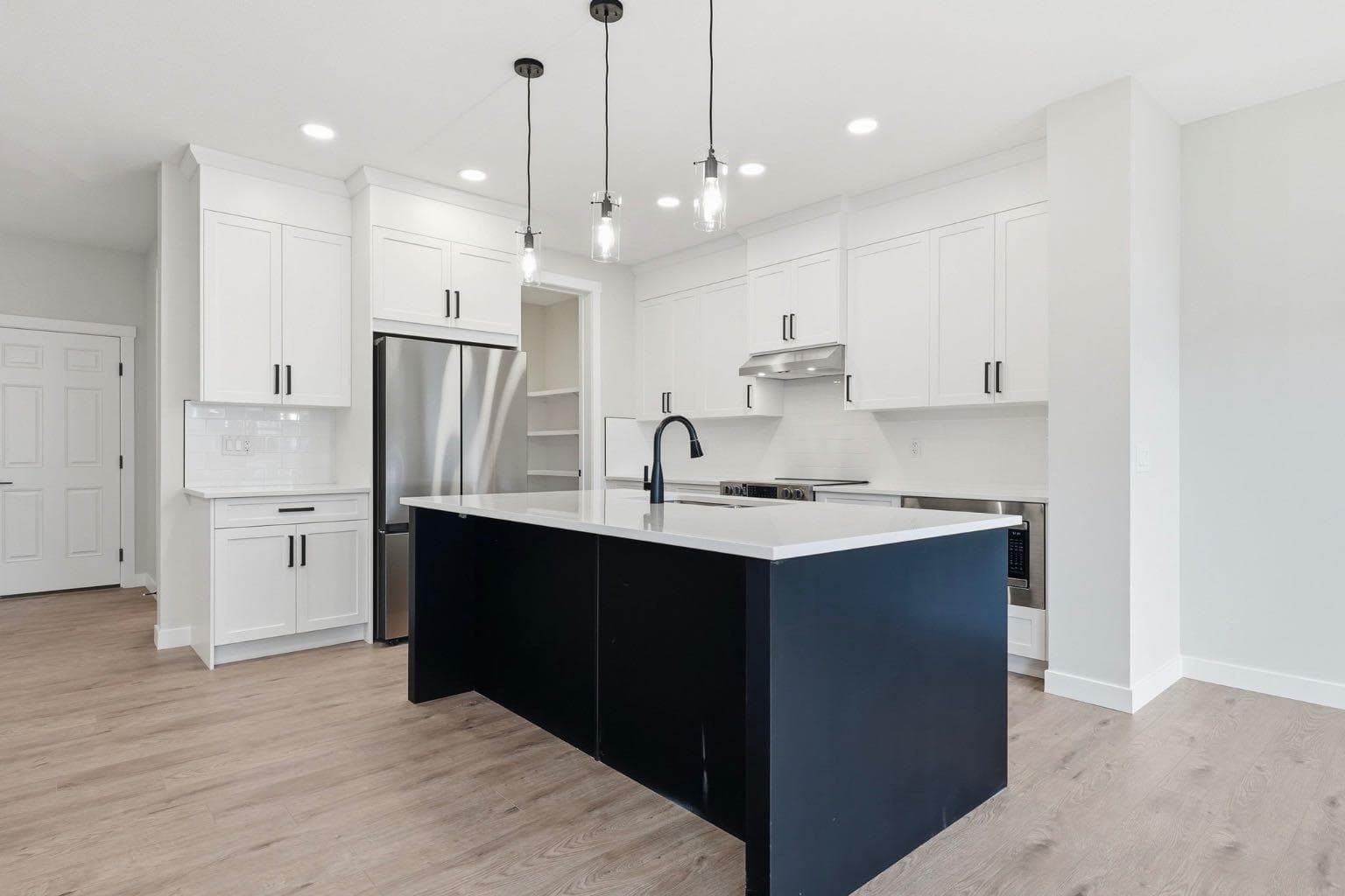 435 kinniburgh Loop 