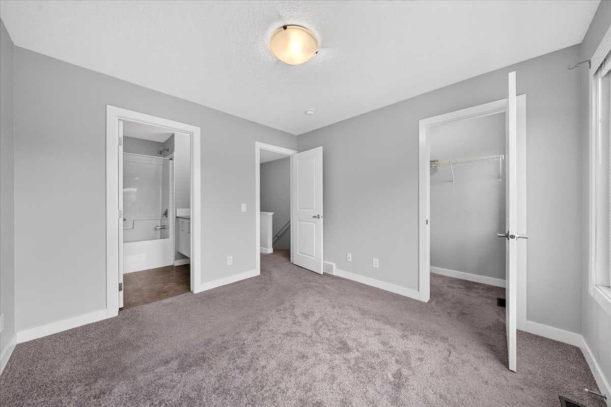 154 Seton Passage SE