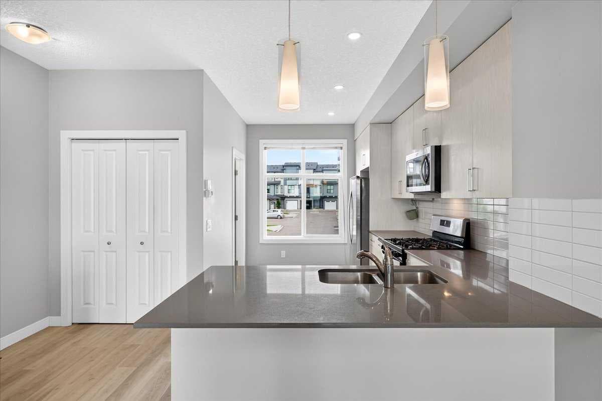 154 Seton Passage SE