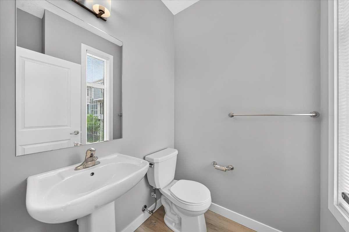 154 Seton Passage SE