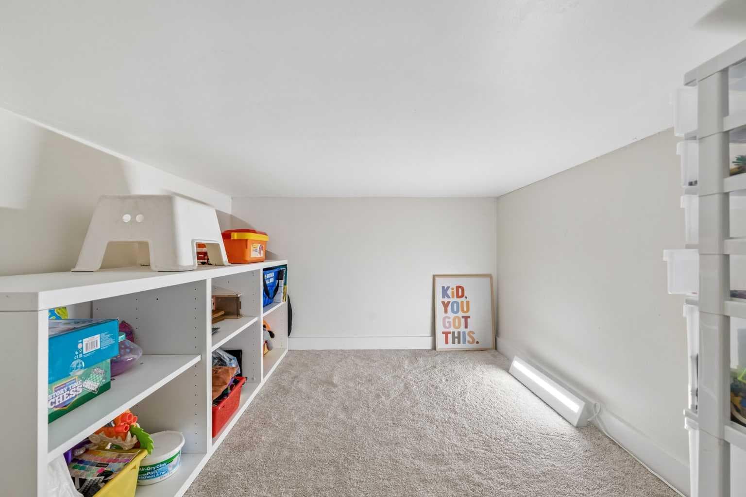 25, 1011 Canterbury Drive SW