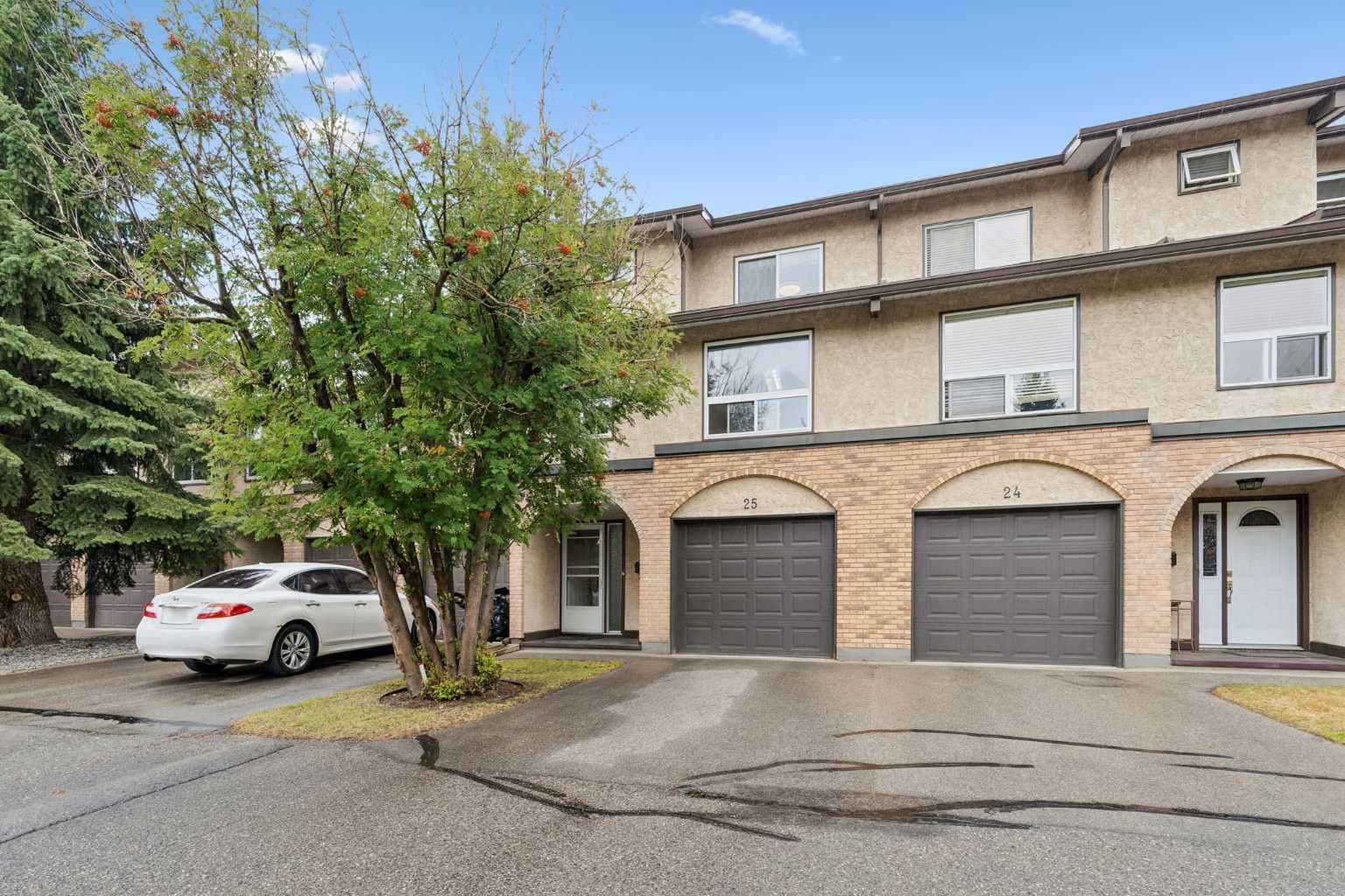 25, 1011 Canterbury Drive SW