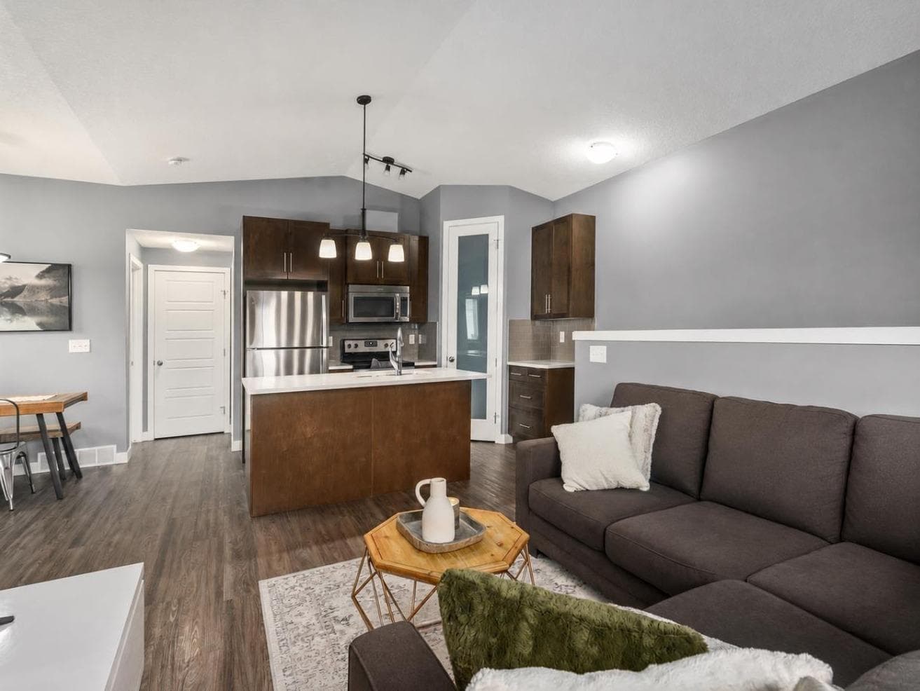1324, 2461 Baysprings Link SW