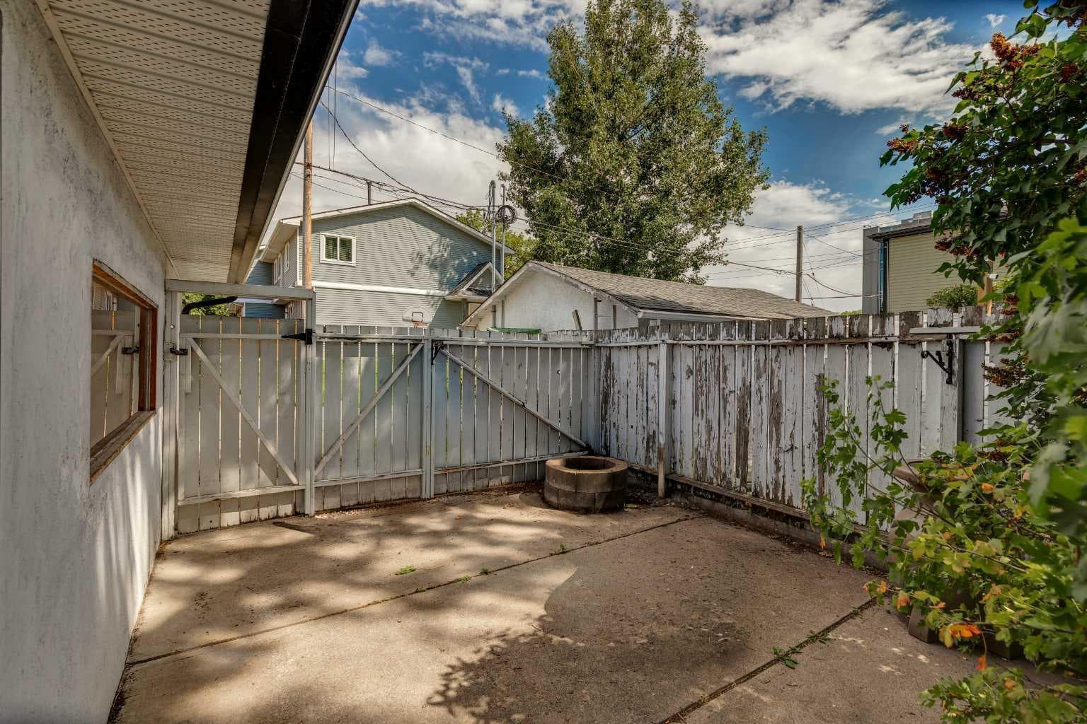 1644 16 Street SE
