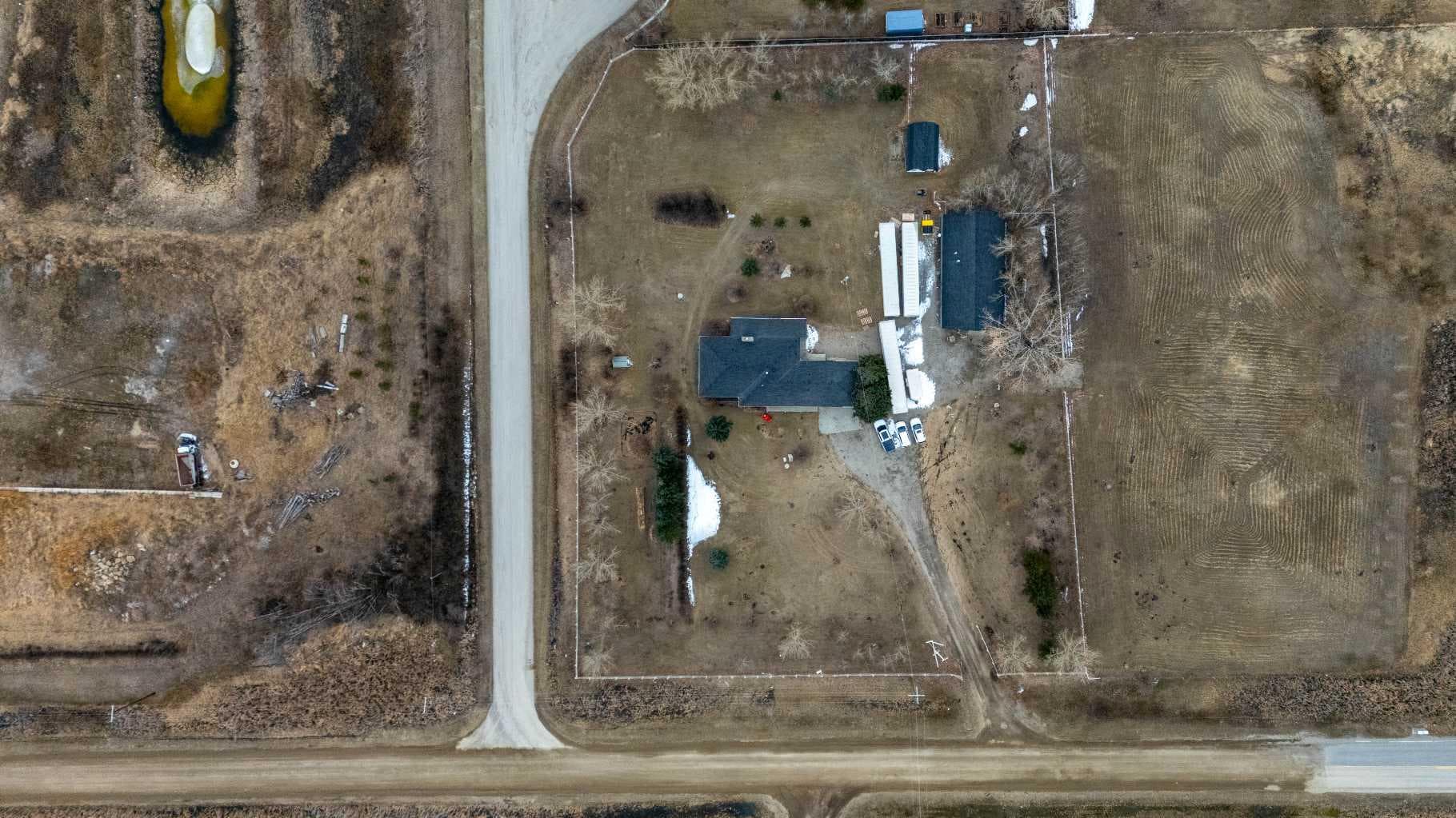 233239 Glenmore View Road 