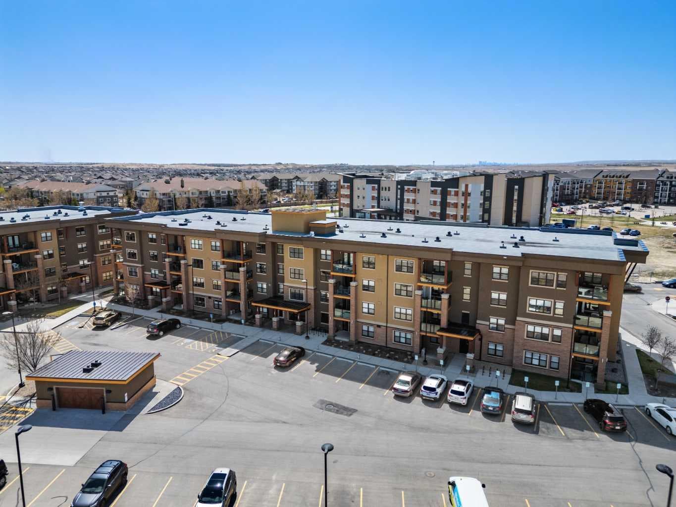 2105, 10 Market Boulevard SE