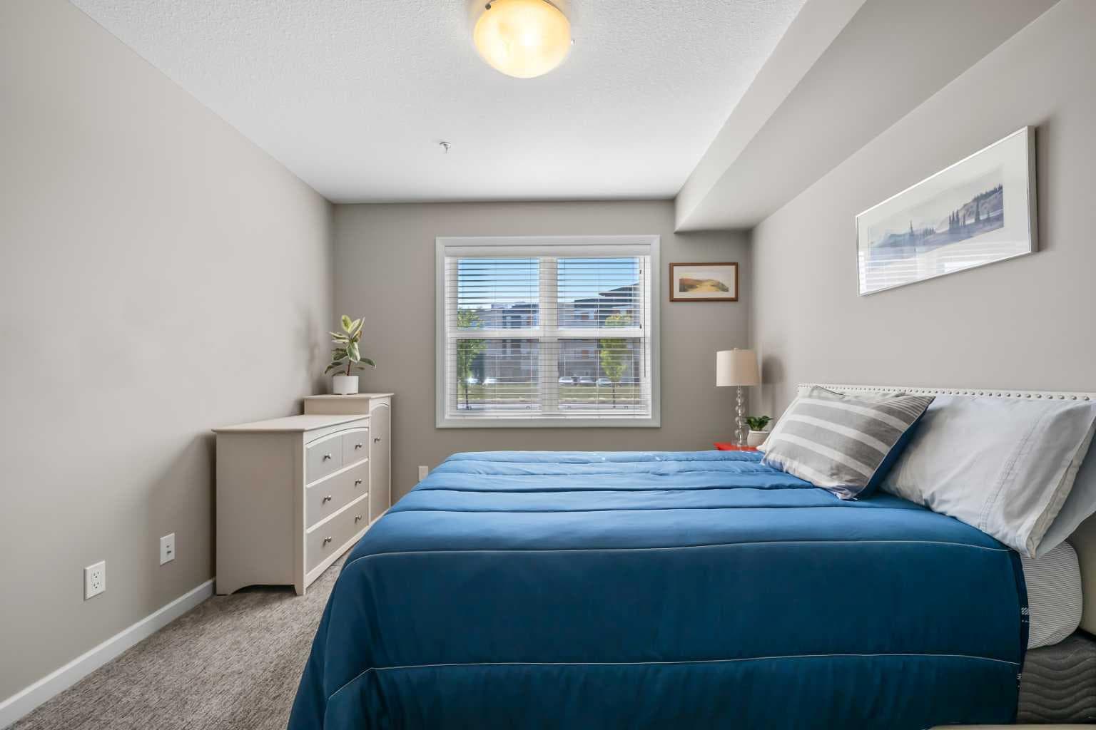 2105, 10 Market Boulevard SE