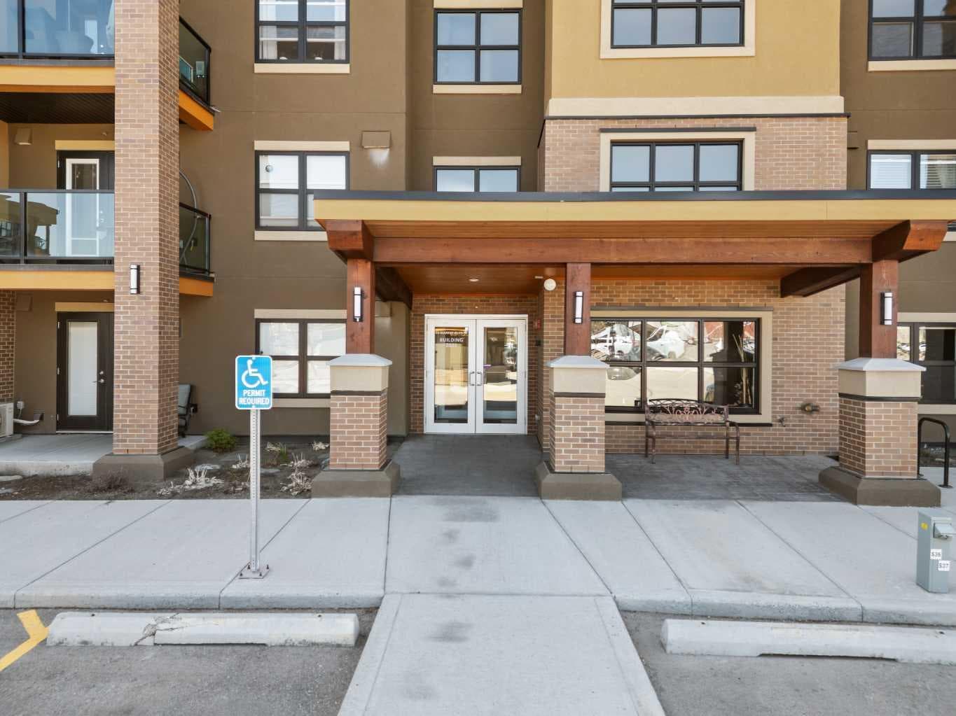 2105, 10 Market Boulevard SE