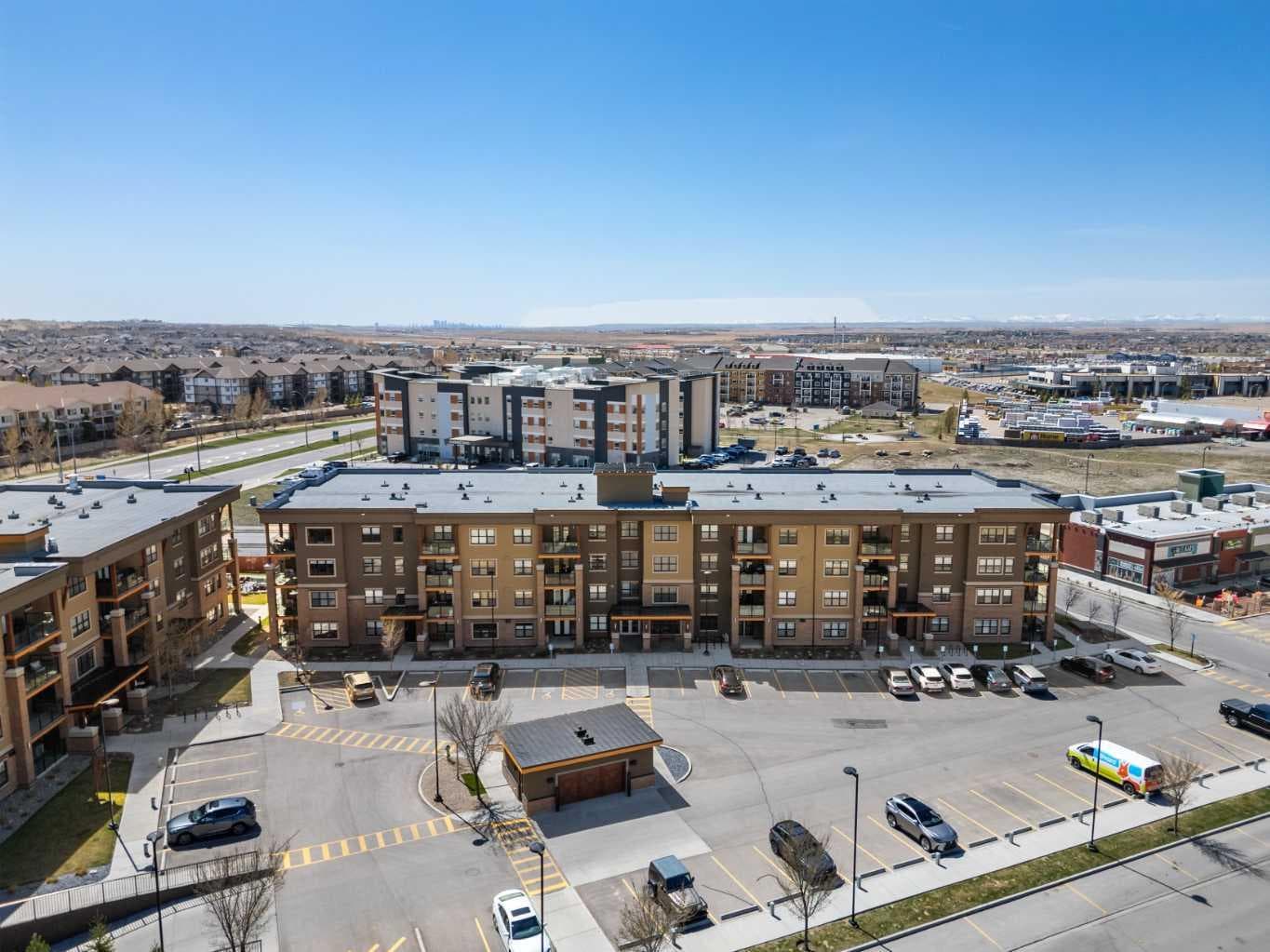 2105, 10 Market Boulevard SE