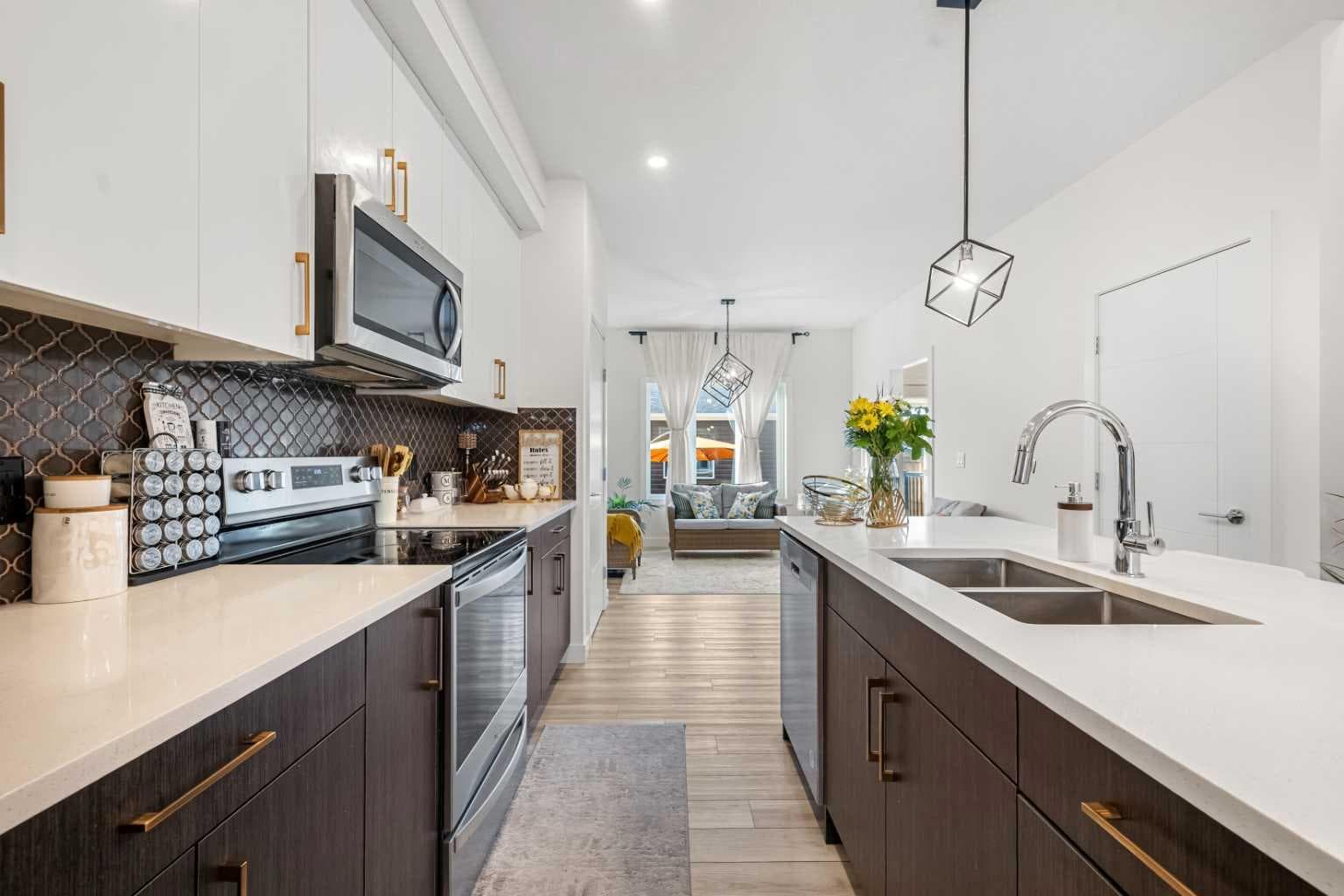 262 Midgrove Mews SW