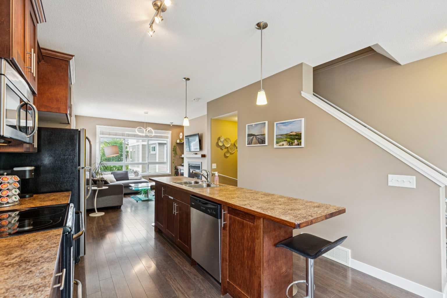 26 Skyview Ranch Gardens NE