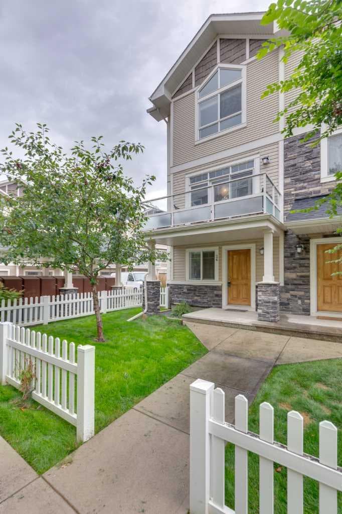 26 Skyview Ranch Gardens NE