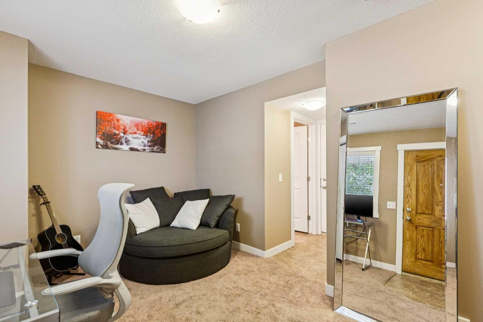 26 Skyview Ranch Gardens NE