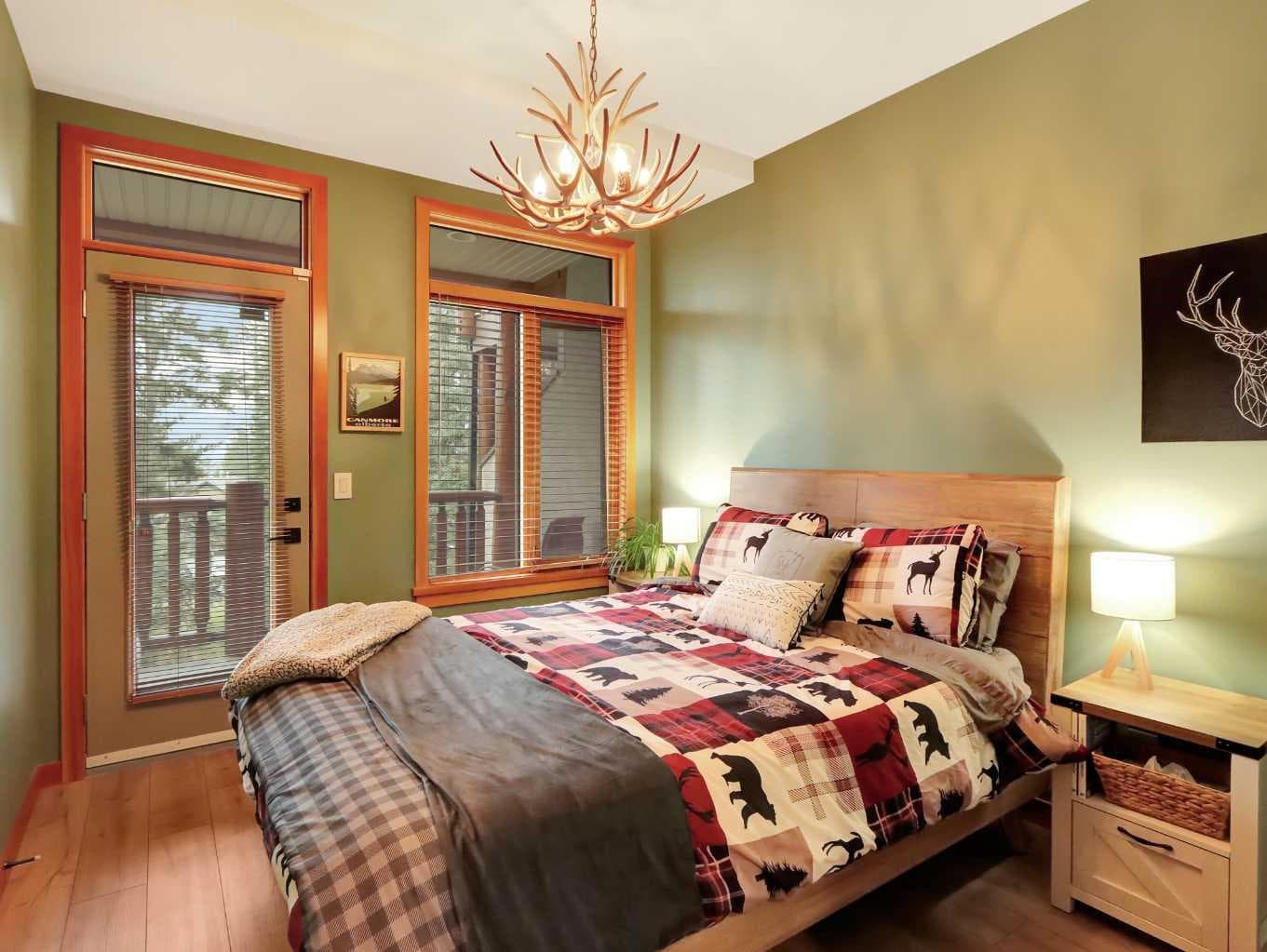 11, 137 Wapiti Close 