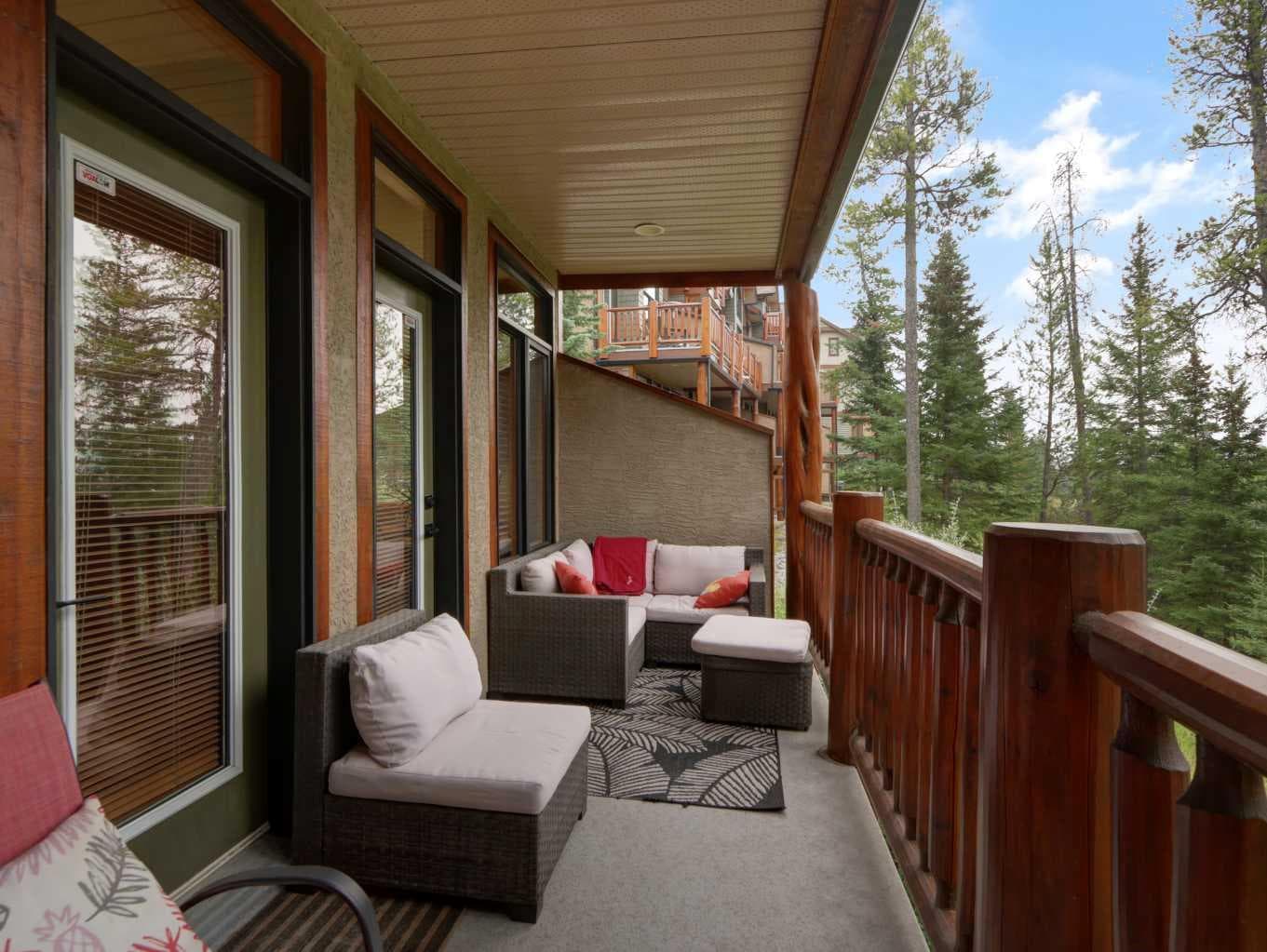 11, 137 Wapiti Close 