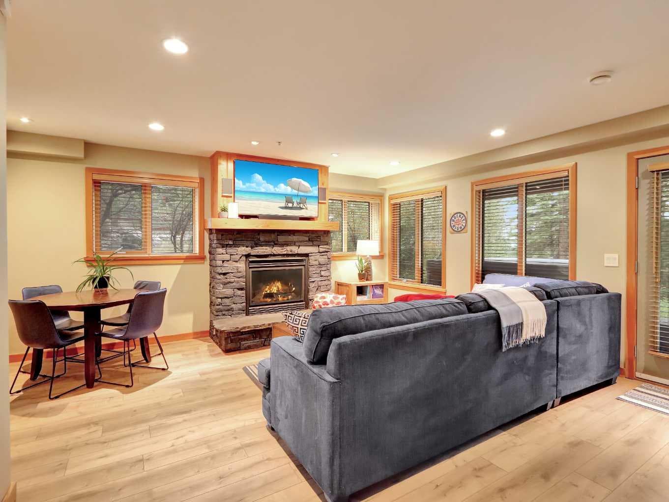 11, 137 Wapiti Close 