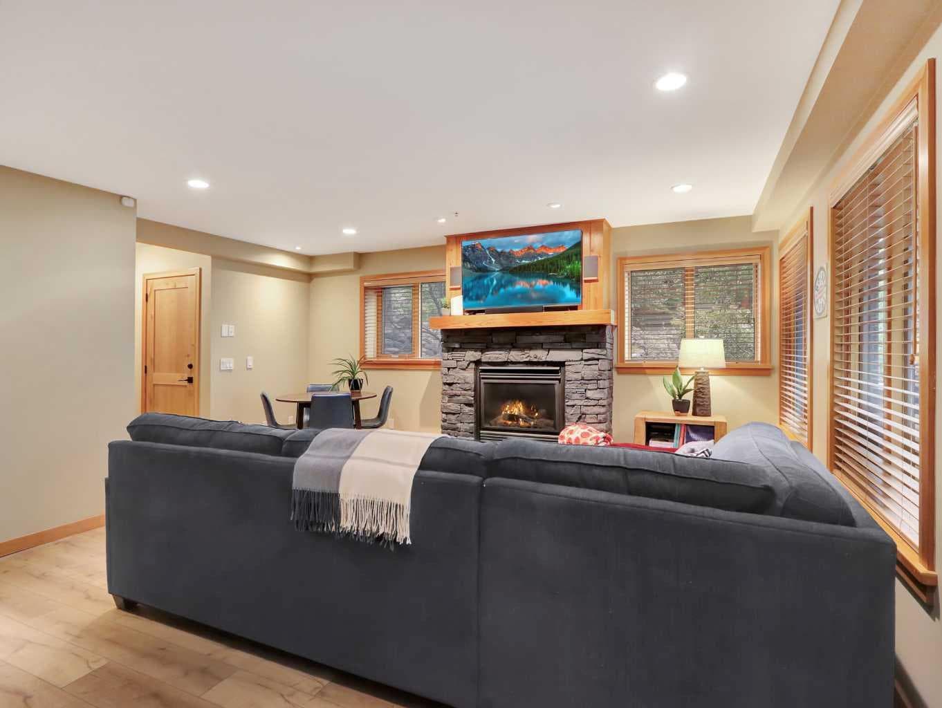 11, 137 Wapiti Close 