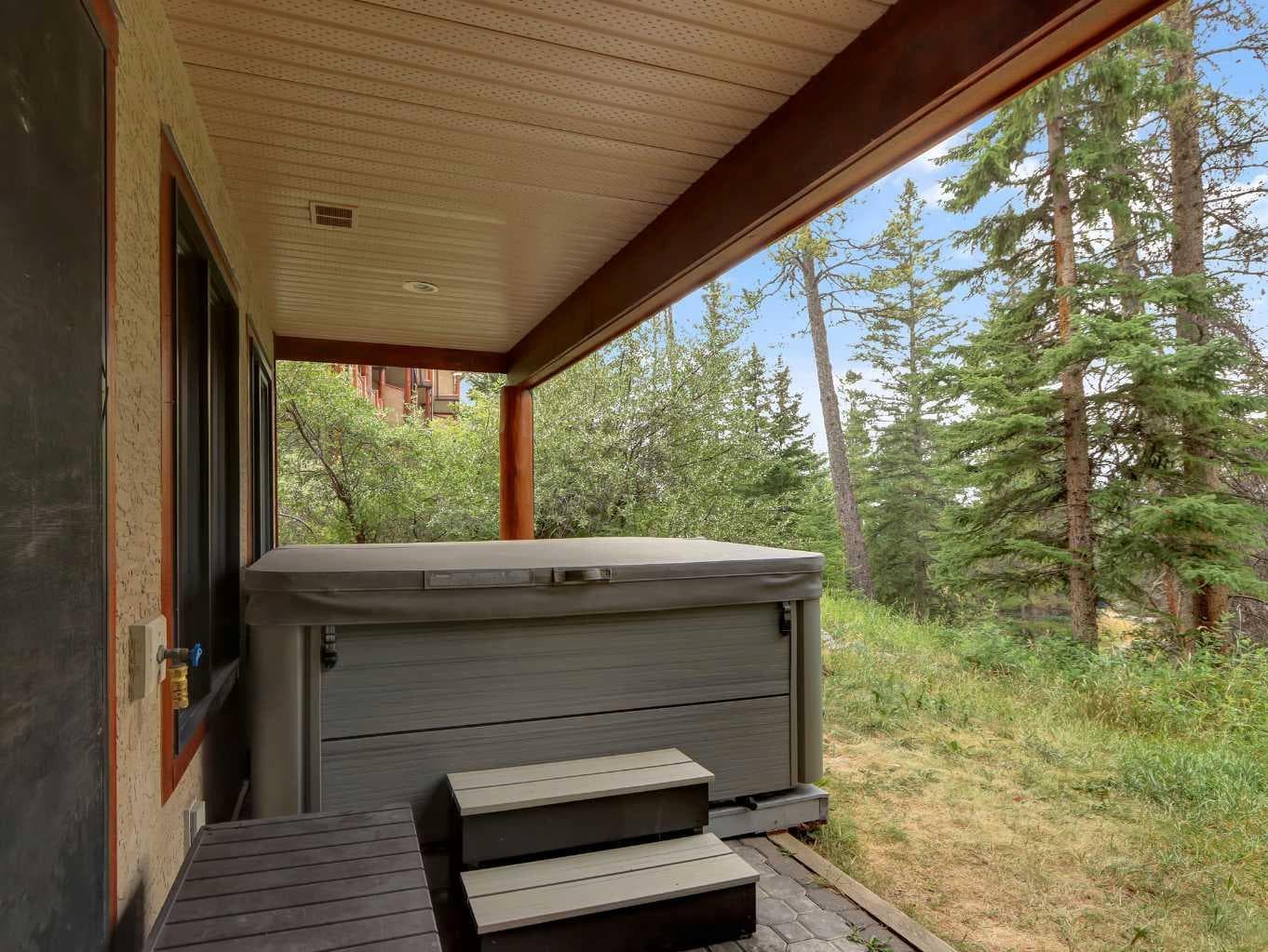 11, 137 Wapiti Close 