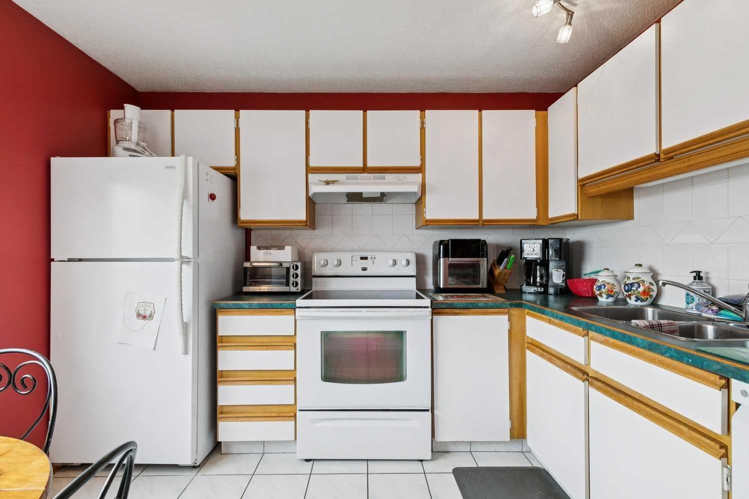 316 Queenston Heights SE