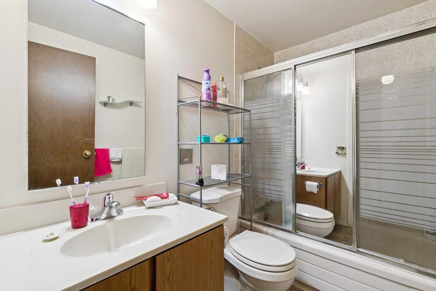 316 Queenston Heights SE