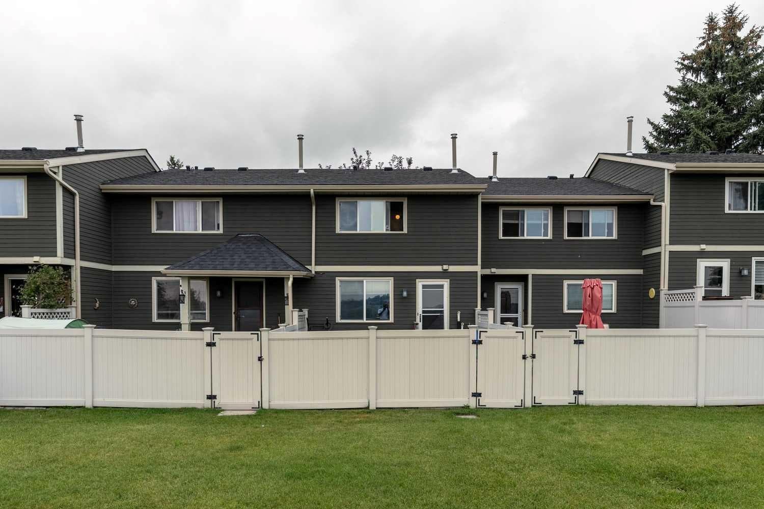 316 Queenston Heights SE