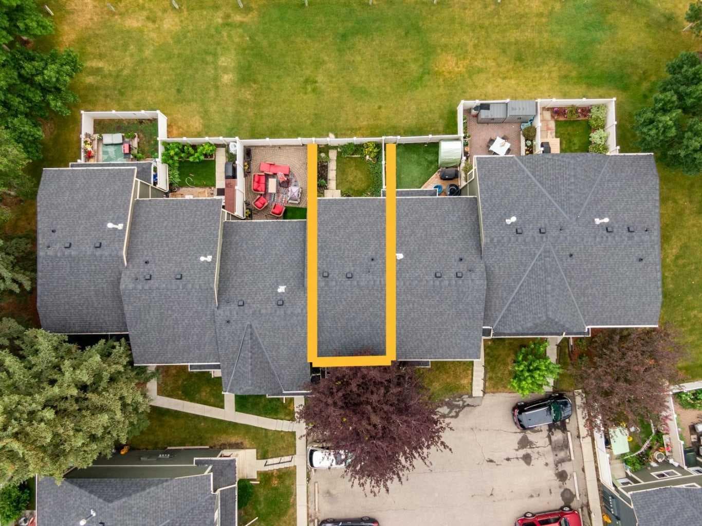 316 Queenston Heights SE