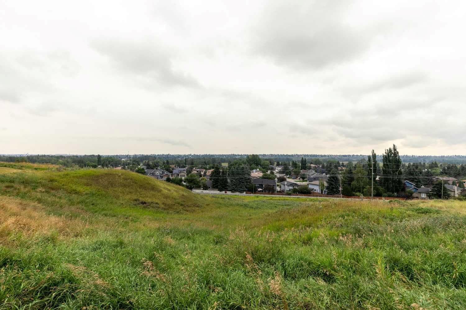 316 Queenston Heights SE