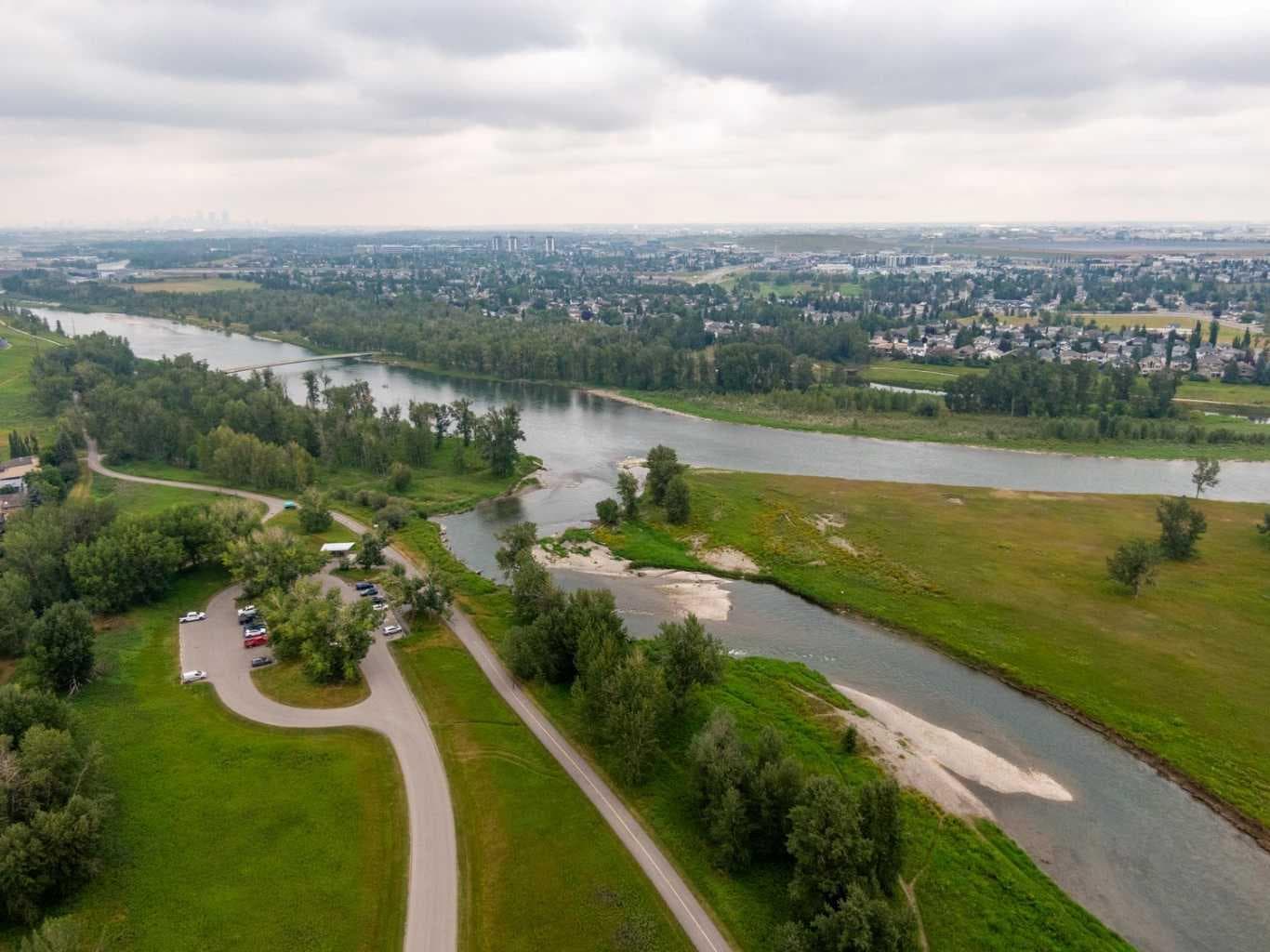 316 Queenston Heights SE