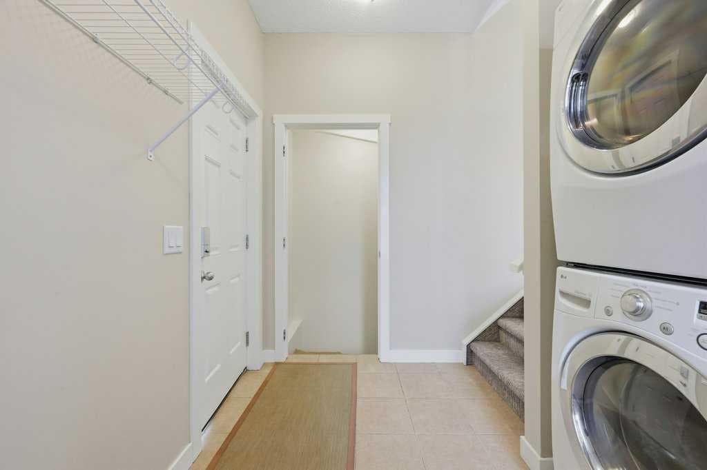 98 Elgin Meadows Circle SE