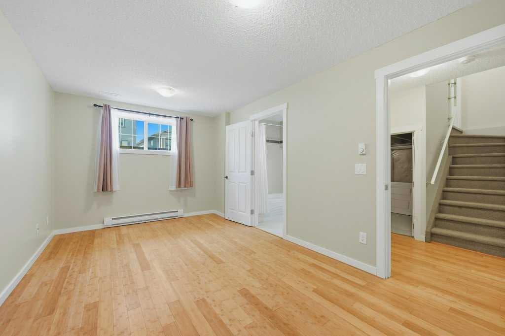 98 Elgin Meadows Circle SE