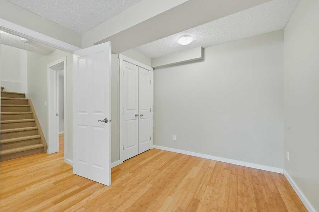 98 Elgin Meadows Circle SE
