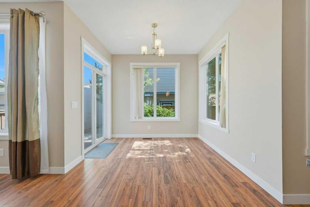 98 Elgin Meadows Circle SE