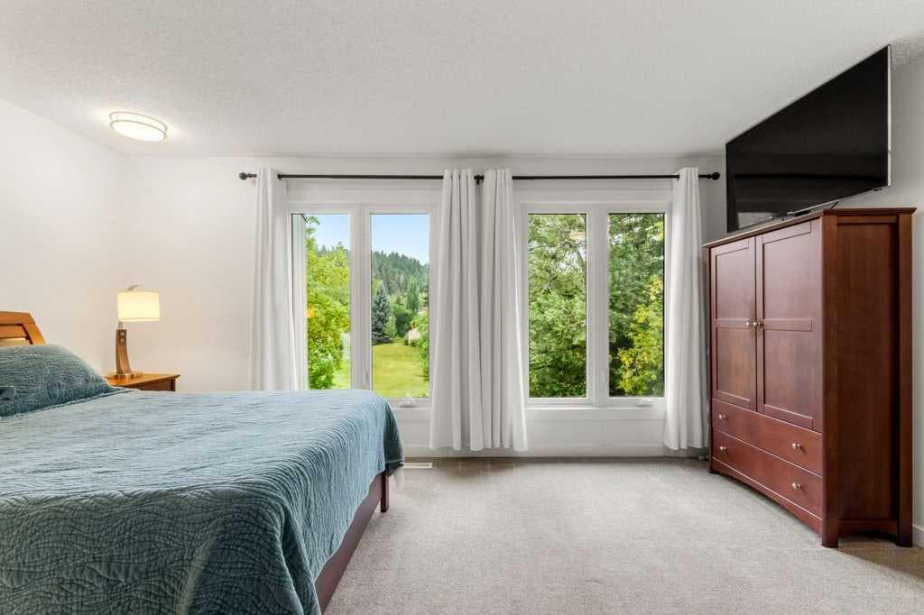 3909 Point Mckay Road NW