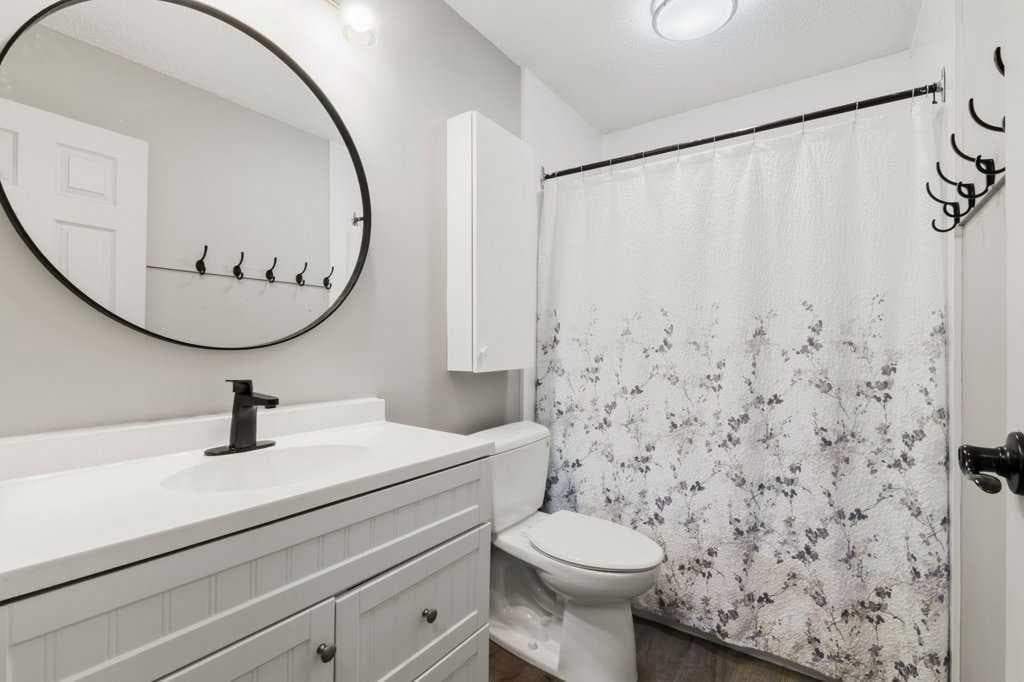 3909 Point Mckay Road NW