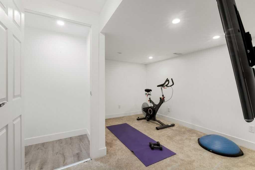 3909 Point Mckay Road NW