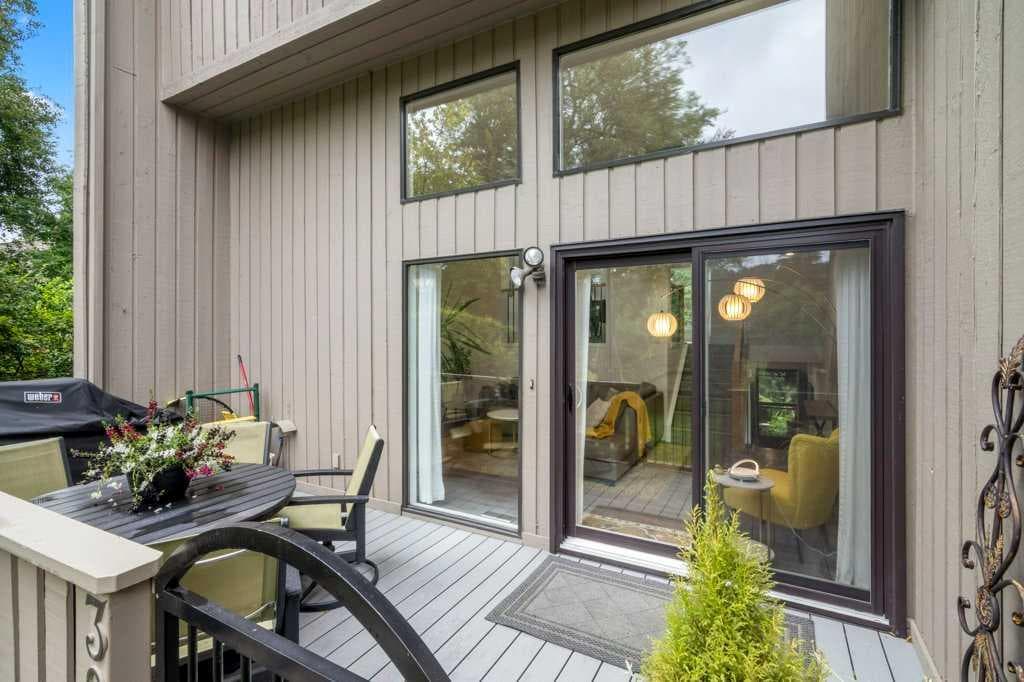 3909 Point Mckay Road NW