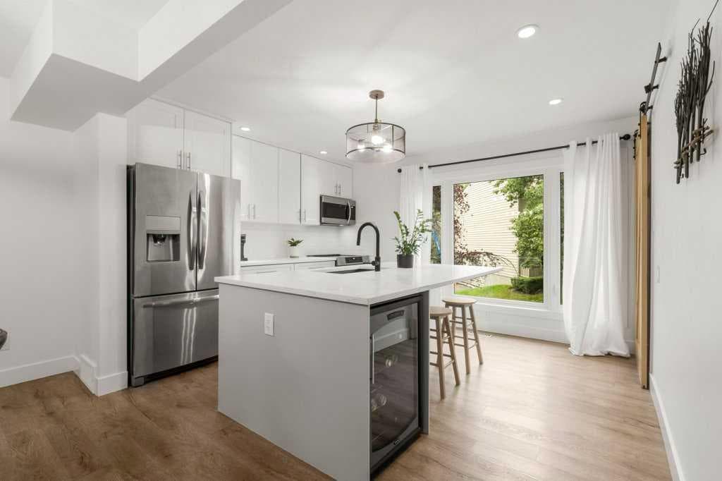 3909 Point Mckay Road NW