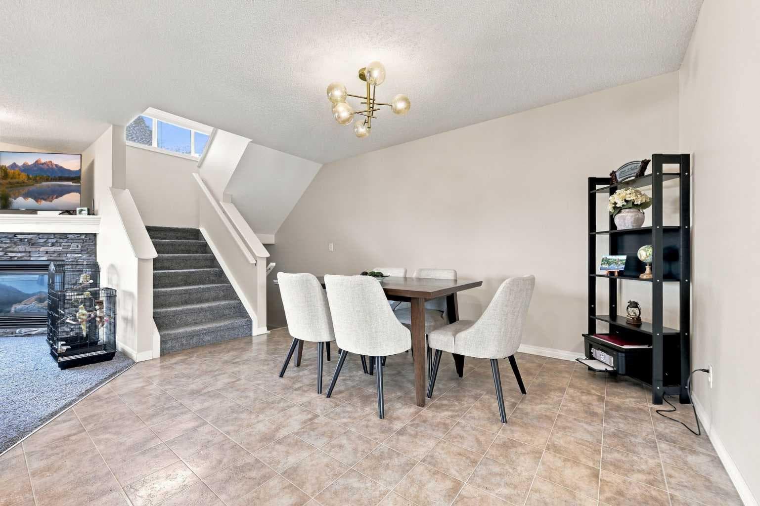 754 Luxstone Gate SW