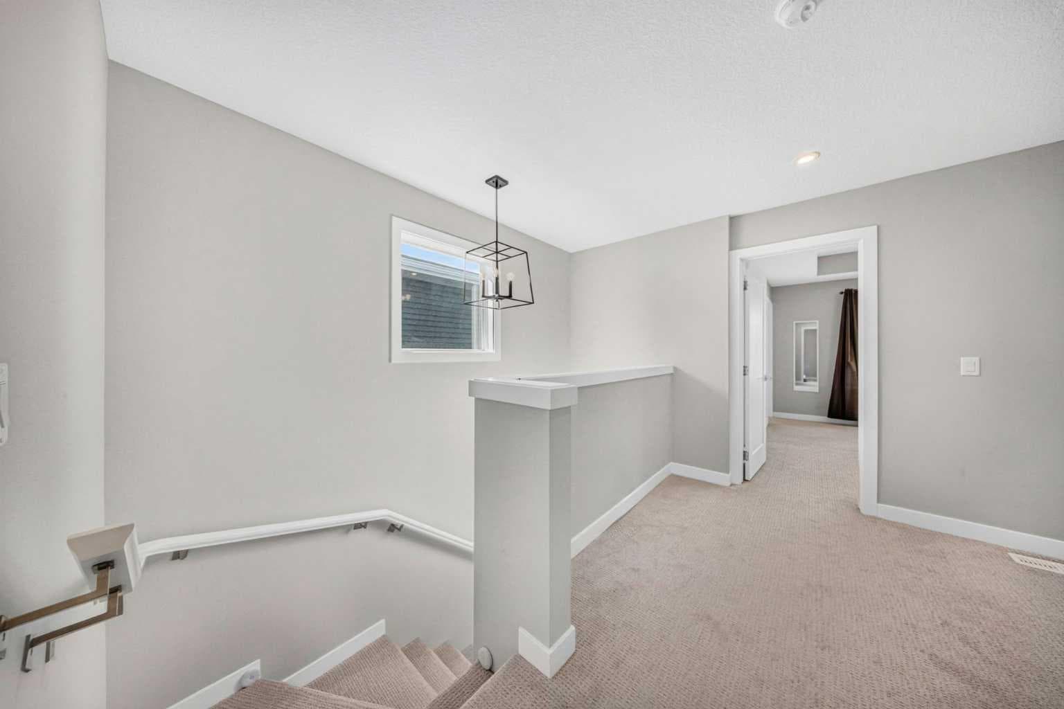 1044 West Lakeview Drive 