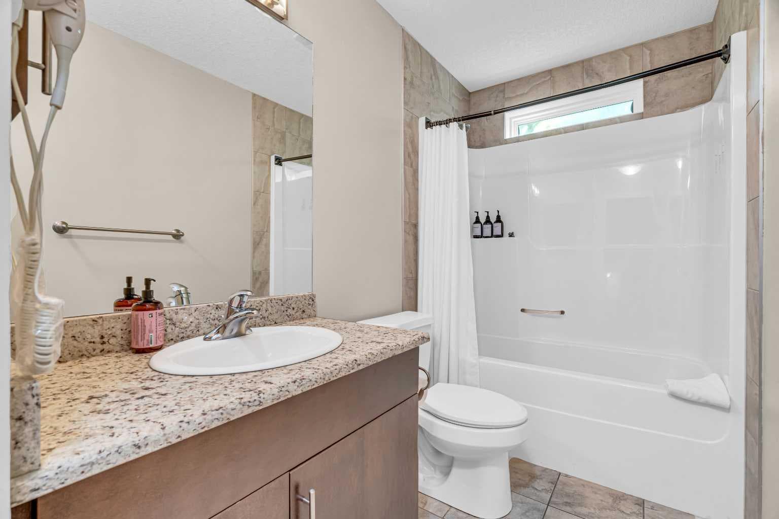 2, 821 Mcdougall Road NE