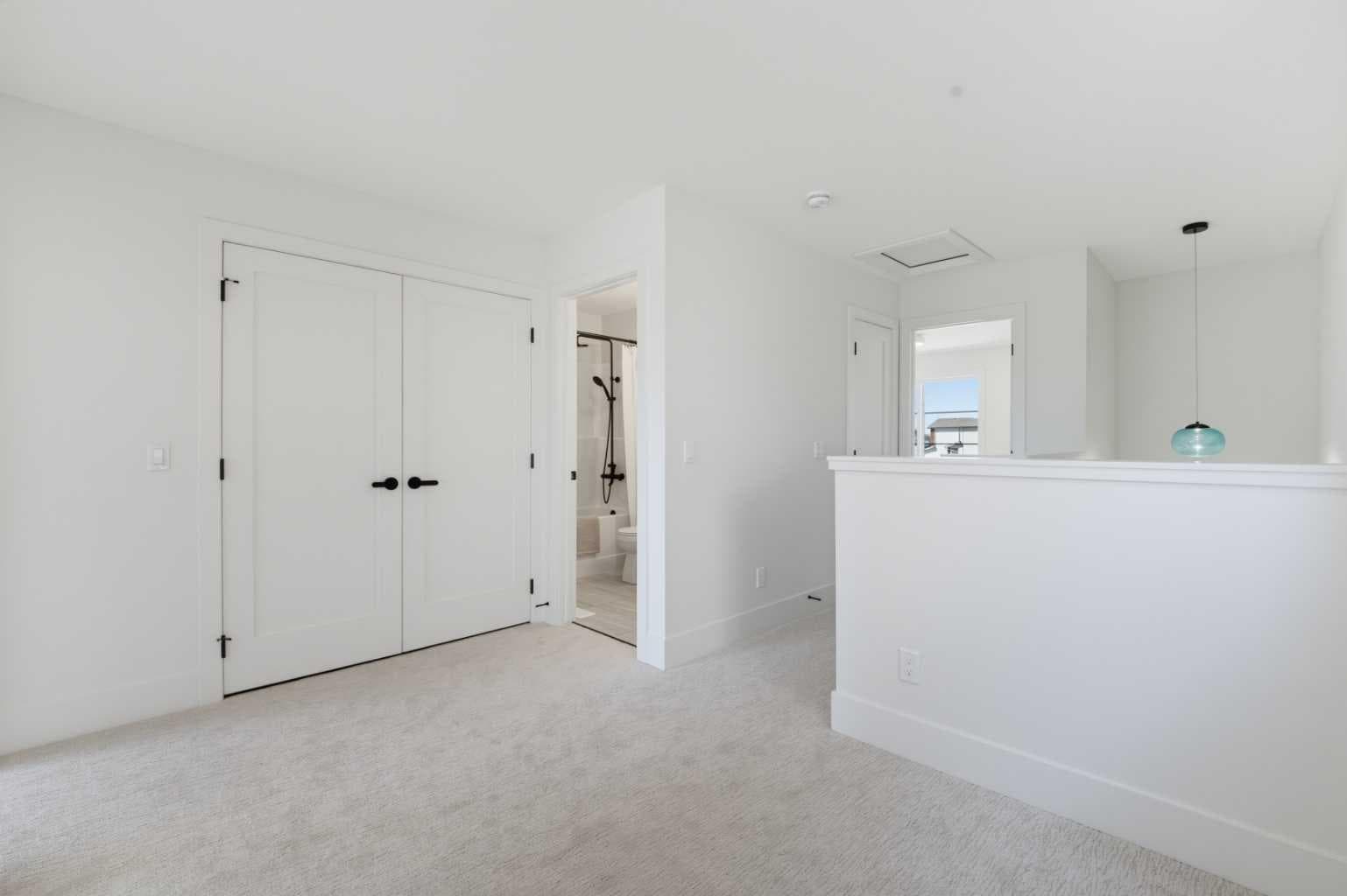 2465 Creeker Lane 