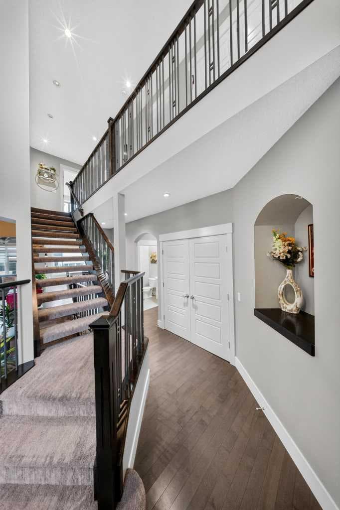 160 Kinniburgh Circle 