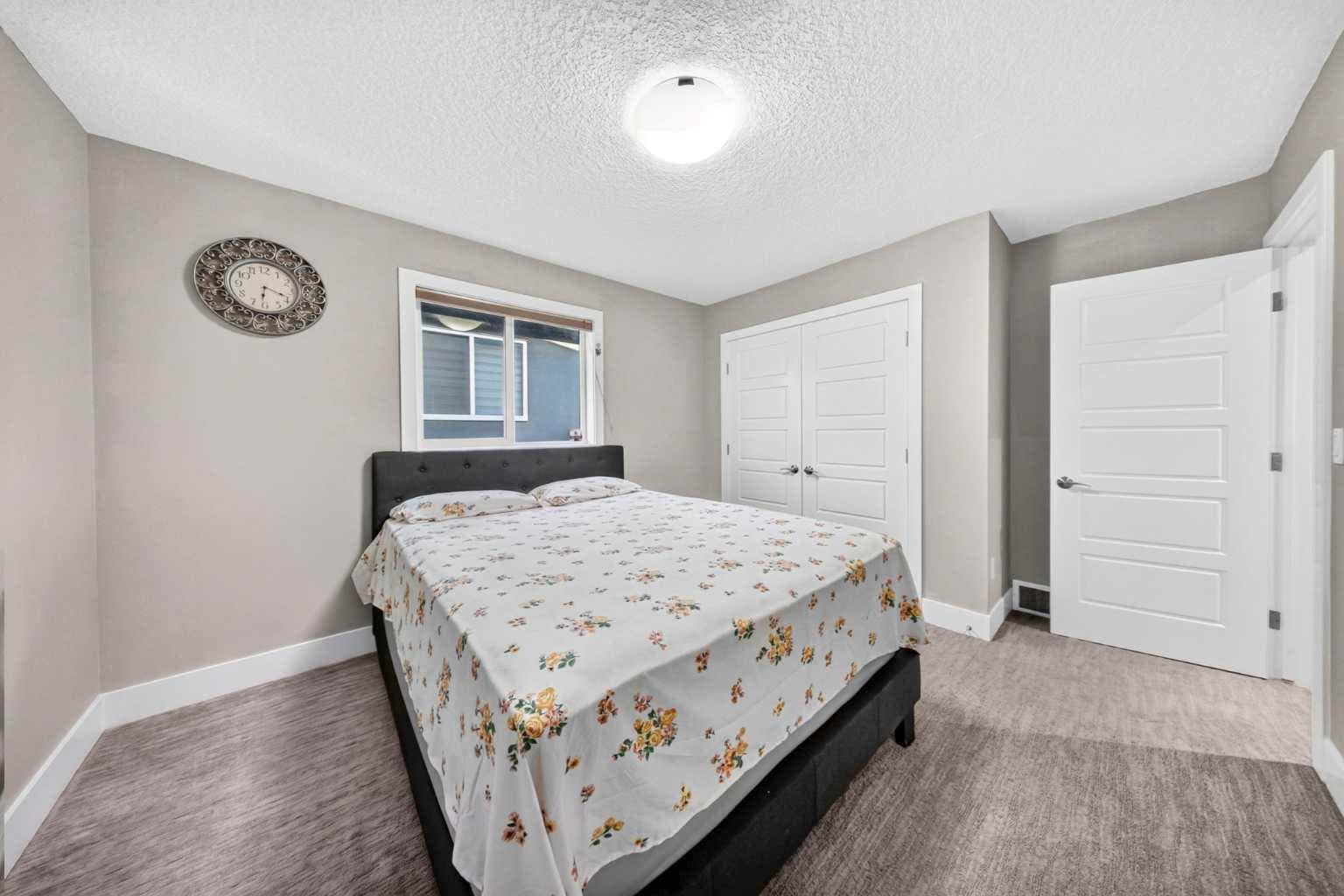 160 Kinniburgh Circle 