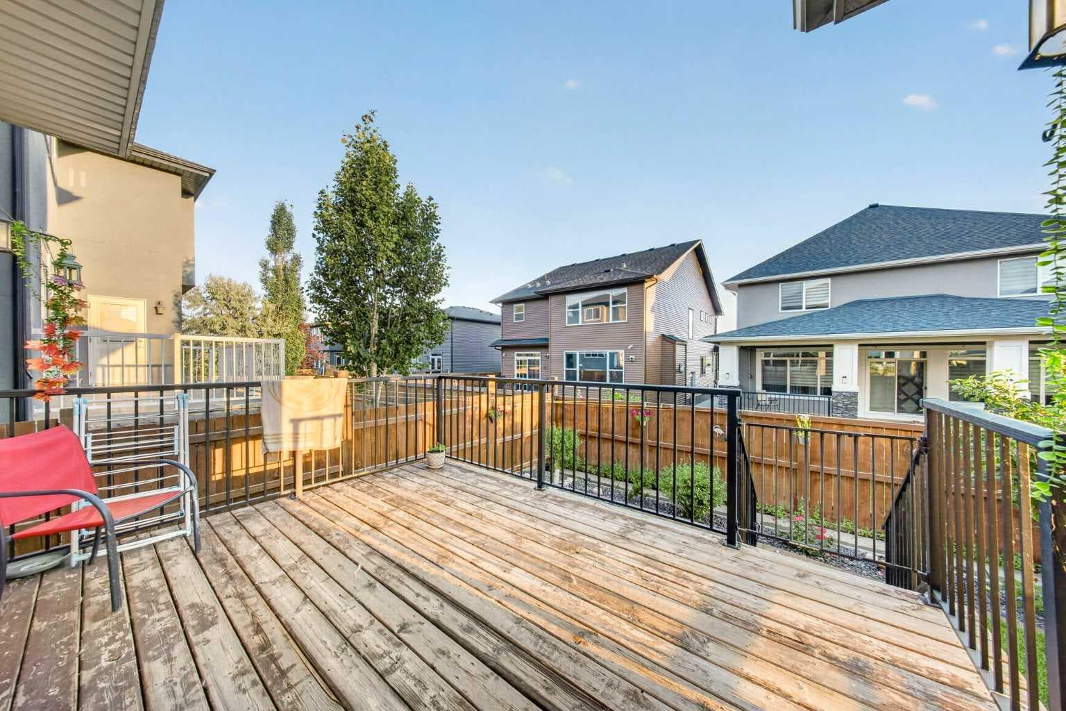 160 Kinniburgh Circle 