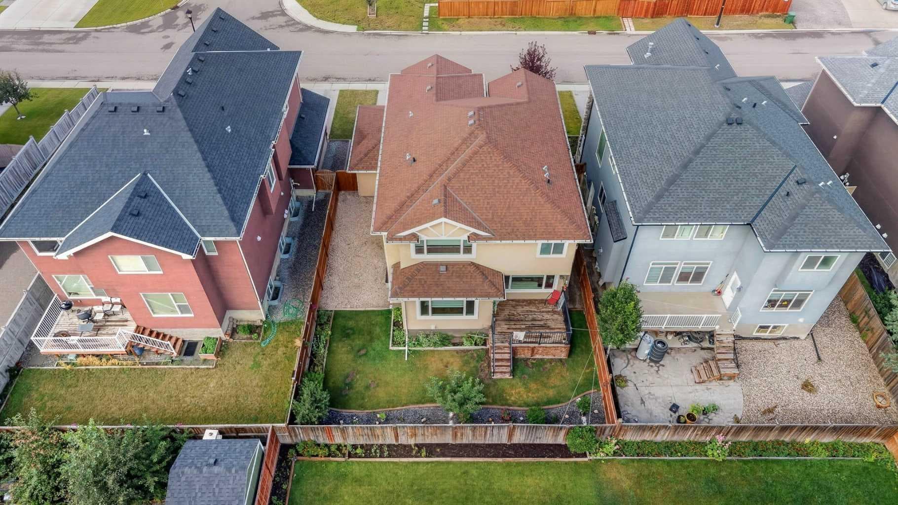 160 Kinniburgh Circle 