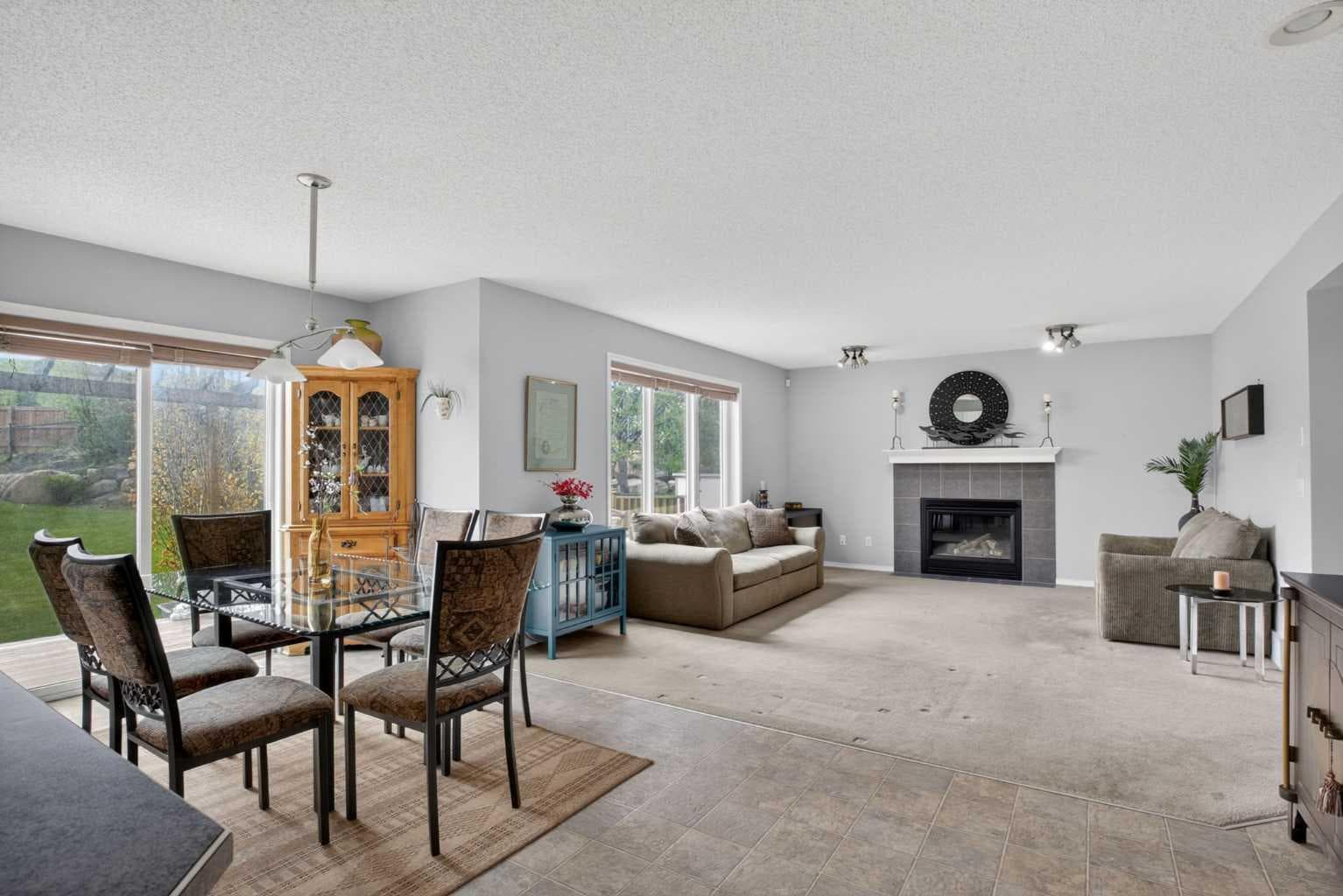 112 Valley Stream Close NW