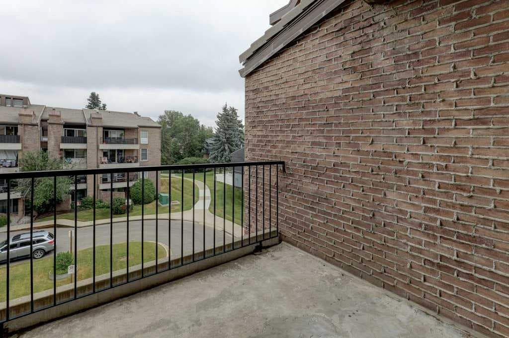 1405, 201 Braeglen Close SW