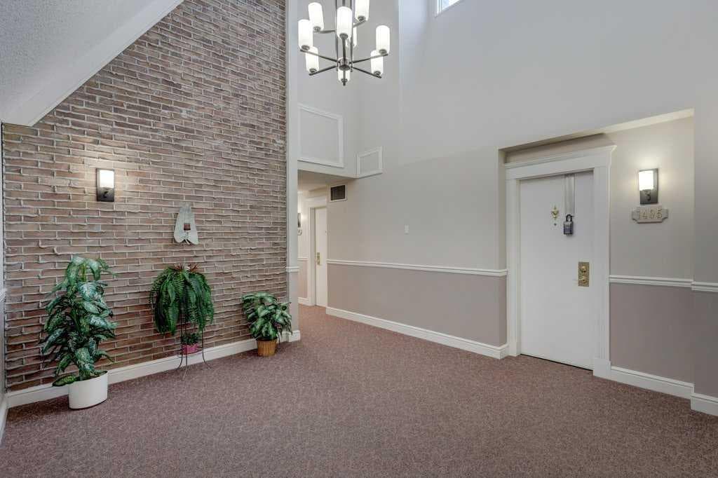 1405, 201 Braeglen Close SW
